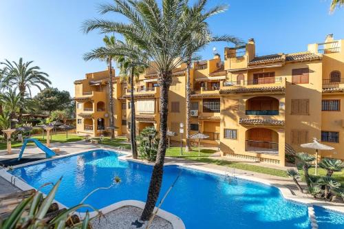 Spacious apartment with sea view in La Mata - 75 m² - Pool