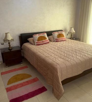 Spacious Appartment in the heart of Tangier with 2 living rooms, 2 bedrooms KING SIZE beds, 2 baths, 2 patios