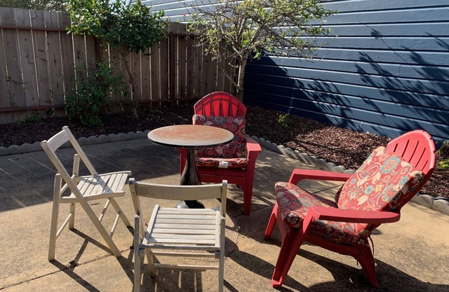 Spacious Apt 6 mins to UCSF, St Mary's, ocean beach, GG park. Yard, Clean, Safe!