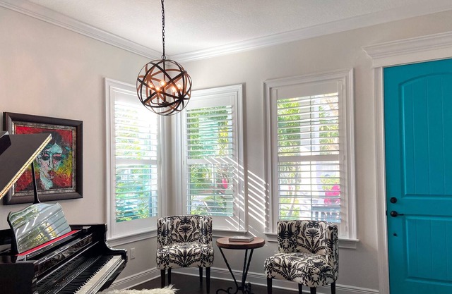 Spacious, art-filled home, blocks from Tampa Bay