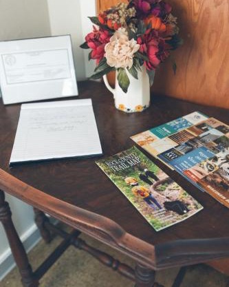 Spacious Bass Creek Apartment B near Peace Trail