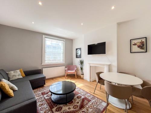 Spacious Camden Apartment D2