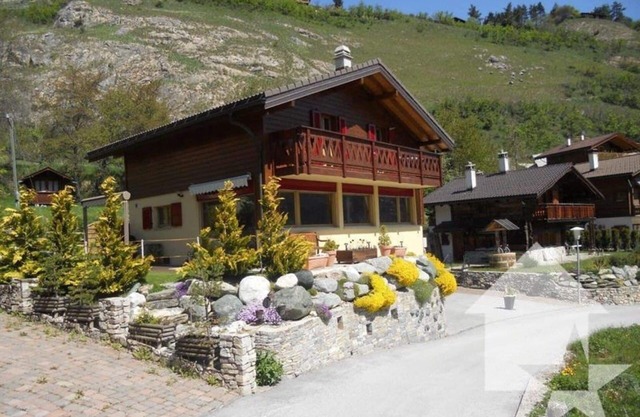 Amplio chalet con vista y cerca de la góndola