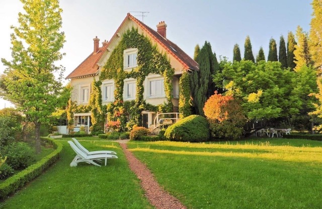 Spacious charming Villa *** near Paris Disney. Countryside.Patio. Great comfort.