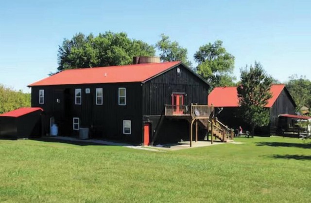 Spacious charming exclusive rental in Shelbyville, KY