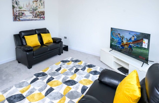 Spacious Chatham Home with Free Parking