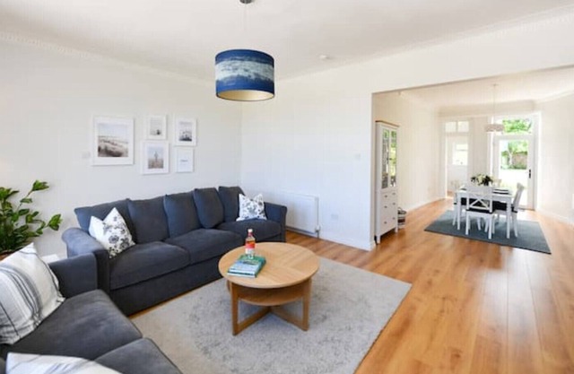 Spacious Coastal Retreat in Beautiful Turnberry