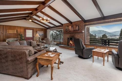 Spacious Colorado Retreat with Deck and Mountain Views