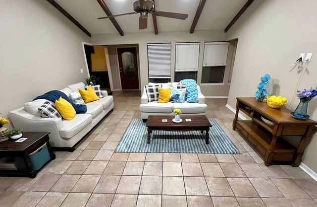 Spacious & Comfortable HOME in Early Brownwood TX