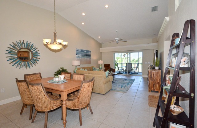 Spacious Condo available for short term leasing, near Siesta Key and Nokomis Bch