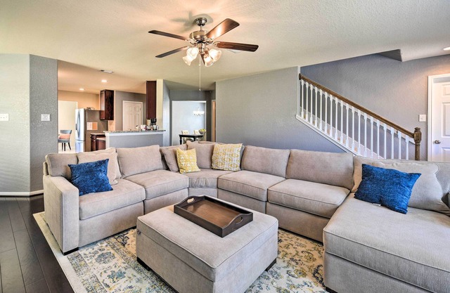 ¡NUEVO! Espaciosa casa de Conroe: ¡6 millas a The Woodlands!