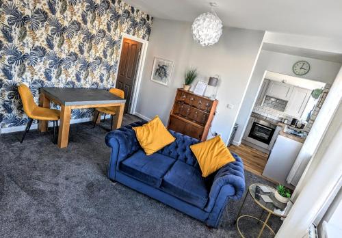 Spacious contemporary apartment