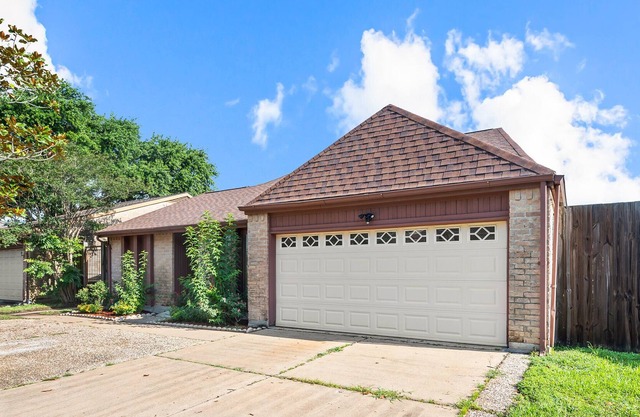Spacious/ Convenient/Relaxing 4-BR Home near Houston, Sugar Land & Stafford