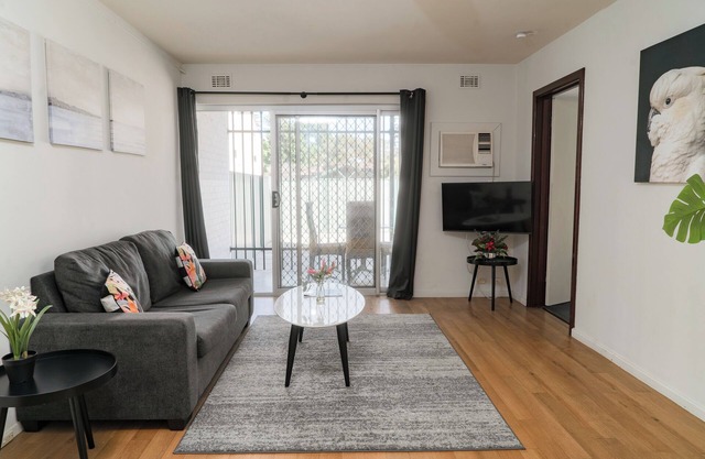 Spacious & Cosy Self-contained Apartment