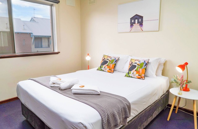 Spacious & Cosy Self-Contained Apartment