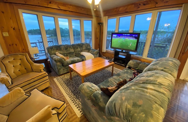 Spacious Cottage with a View
