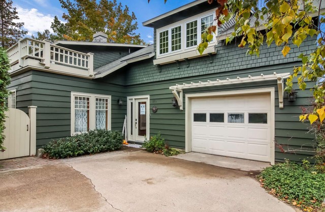 Spacious Cottage in Leland Walk2Beaches&Village Best Location in Leelanau County