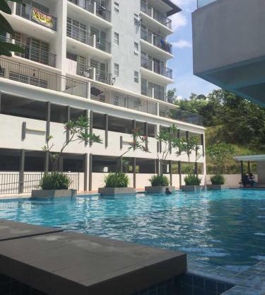 Spacious & Cozy Condo - Hijauan Heights Block C