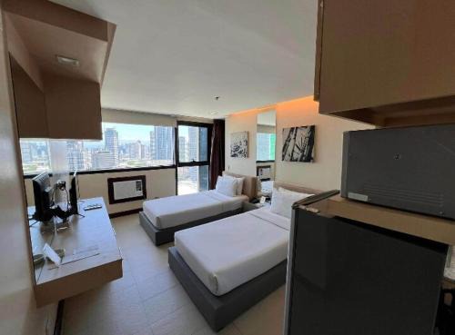 Spacious & Cozy Studio Type Unit Near Megamall