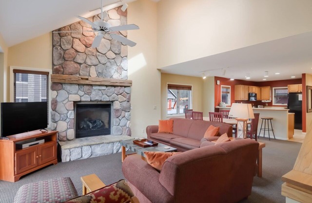 Spacious Crystal Mountain Retreat – Golf, Ski & More!