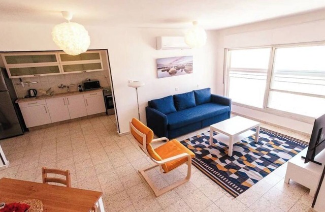 Spacious Dead Sea Apartment In a Great Location of Arad