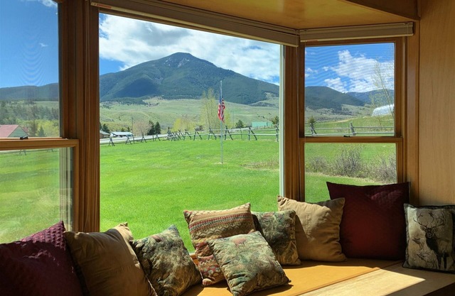 Spacious, Dog Friendly with Hot Tub - Elk Ridge