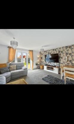 Spacious double room with king size bed