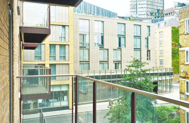 Spacious Elegant Apartments in Southbank