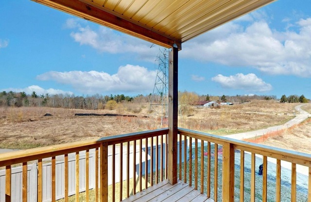 Spacious Ensuite Bedroom, luxurious home kitchen outdoor terr near wonderland
