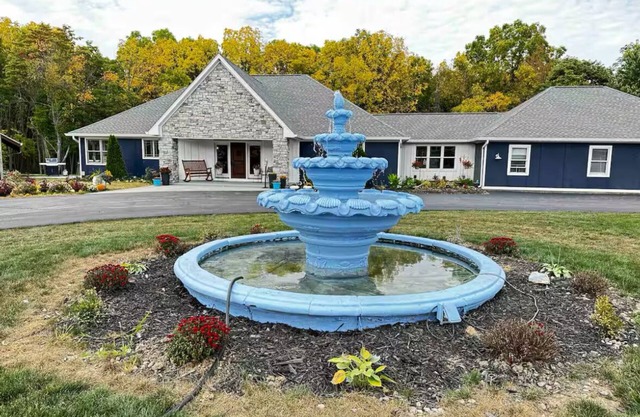 Spacious Estate 5-bedroom Acres of Serenity
