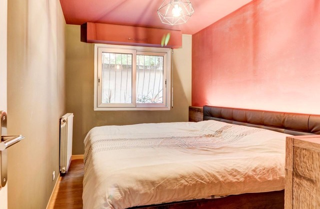Spacious family apartment, close to the beach and train/tram