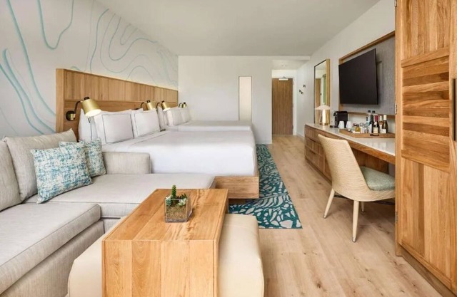 Spacious Family-Friendly Stay Near Dolphin Encounters & Beaches! Outdoor Pool!