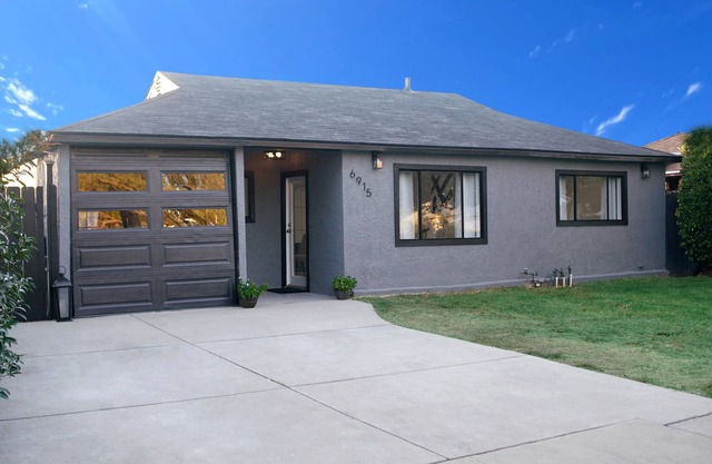 Spacious Family Home In LA- 4 BR