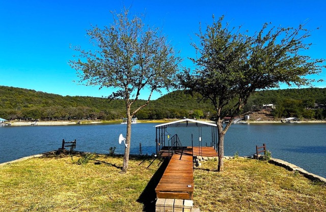 Spacious Family-sized Lake house on Lake Palo Pinto