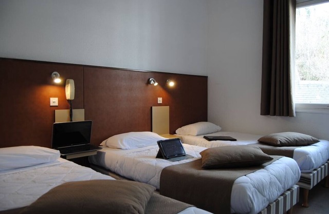 Spacious Family Suite w/ Private Balcony! Enjoy amazing Views