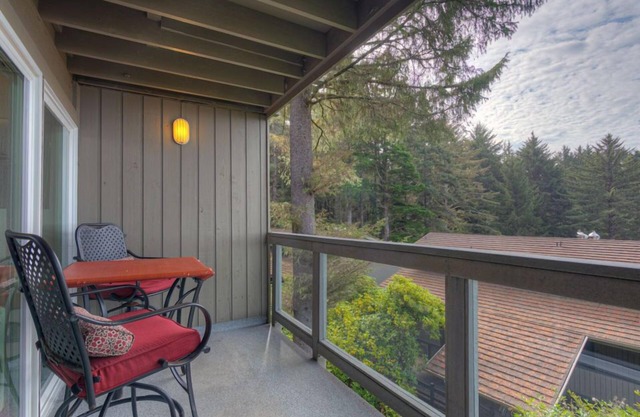 Spacious Forest-View Suite with Kitchenette
