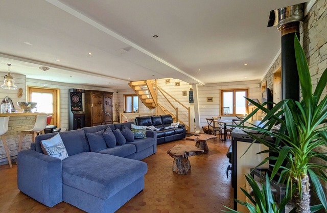 Chalet familiar espacioso con spa, sauna y sala de juegos