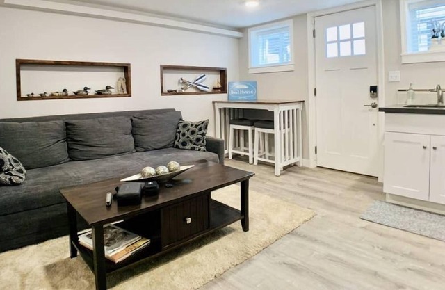 Spacious hideaway spot on Greenlake