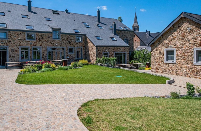 Magnífica casa muy cómoda, totalmente reformada con amplio jardín
