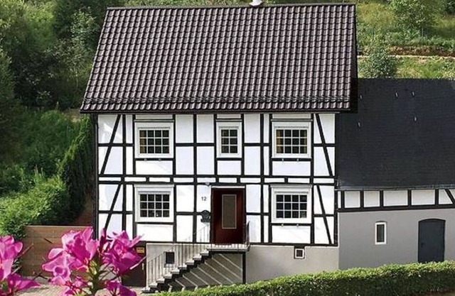 Haus Ruhrquelle con terraza y garaje cerca de Winterberg
