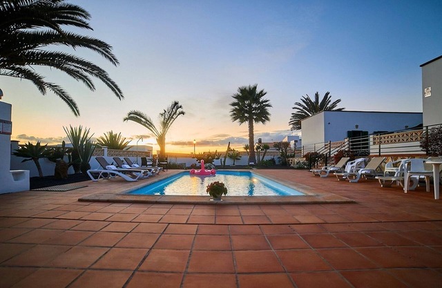 Villa en La Oliva con Piscina y Volcán