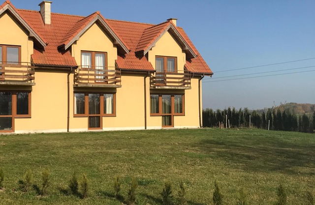 Hermosa casa de vacaciones en Wolin con jardín
