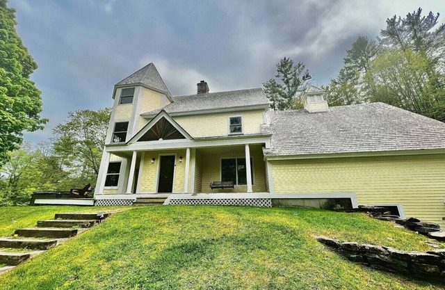 Spacious home Featuring a hot tub, fire pit, fireplace and more!