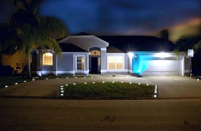 Spacious home, in a quiet neighborhood near LEGOLAND®-just a 12-minute drive