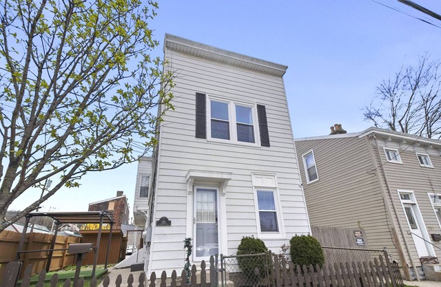 Spacious home in Newport