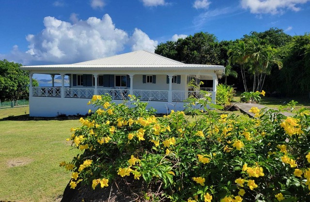 Spacious home perfect for family, couples, friends, near beach, golf, eateries