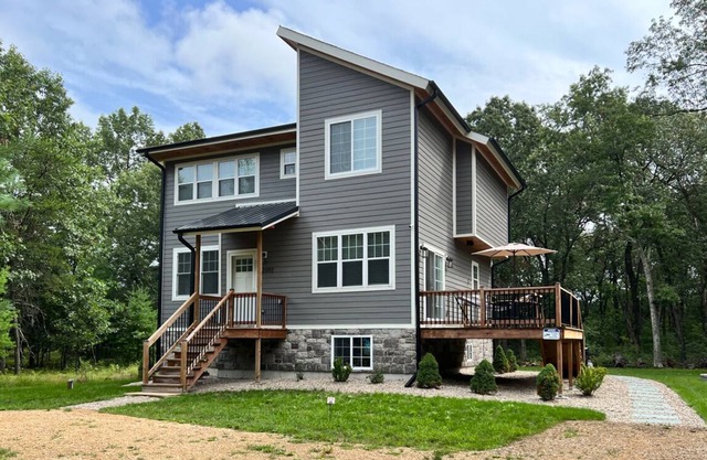Spacious home near Castle Rock Lake!