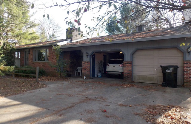 Spacious Home near Trails & Attractions
