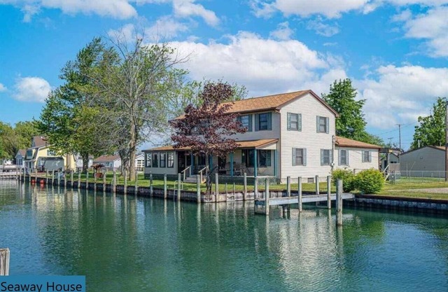 Spacious Home Off Lake St Clair On Harsens Island