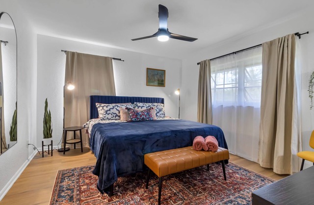 Spacious Home - Quiet, yet close to everything! Fully fenced in and pet friendly